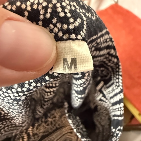 Gorgeous Indian Kurta Women's Sz M Embroidered Wrist Cuffs PTP 16" (Runs Small) - Picture 7 of 7